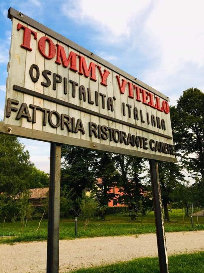 Tommy Vitello camere Cassano Magnago Esterno foto